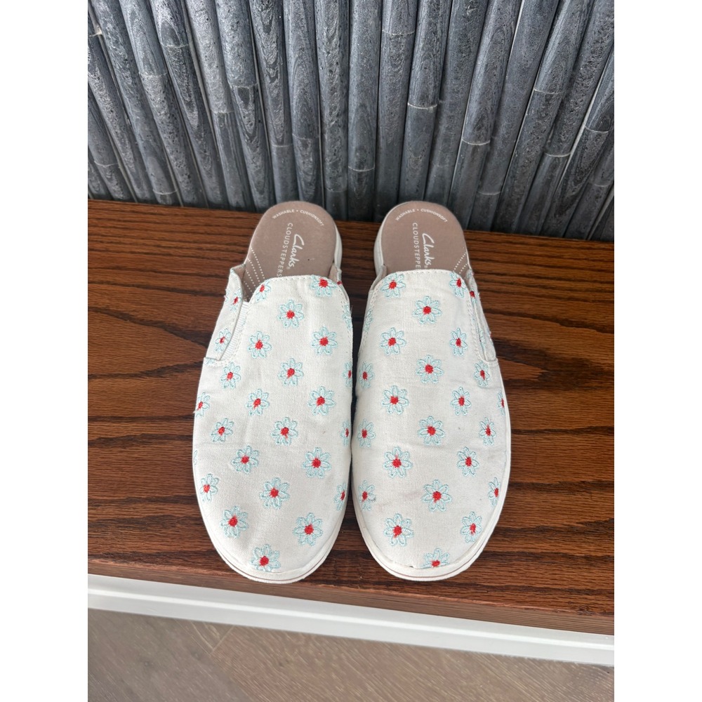 Clarks Cloudsteppers Womens 10 White Floral Daisy Canvas Slip On Mule Sneakers